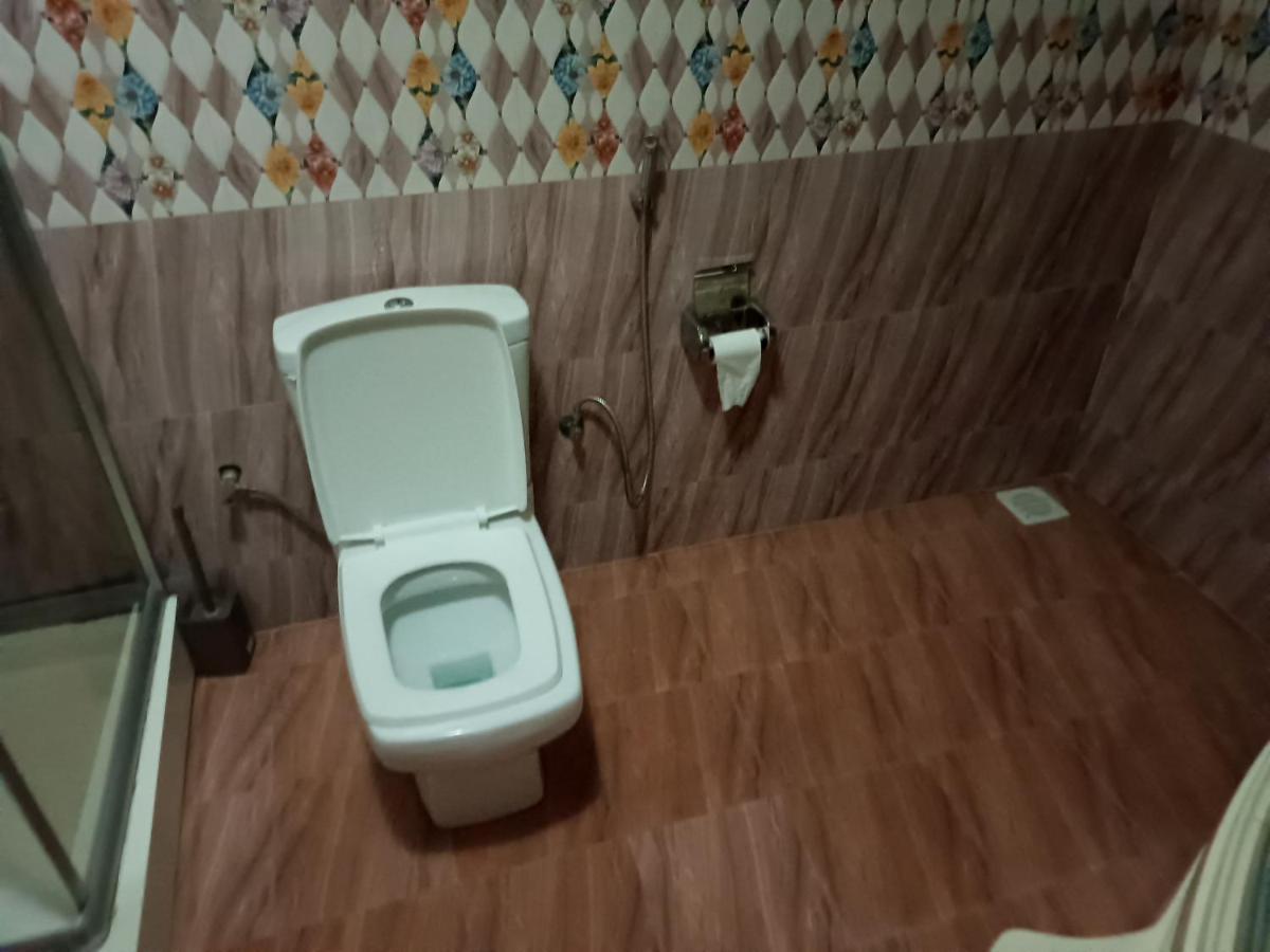 Jacuzzi City Home Kampala Exterior photo