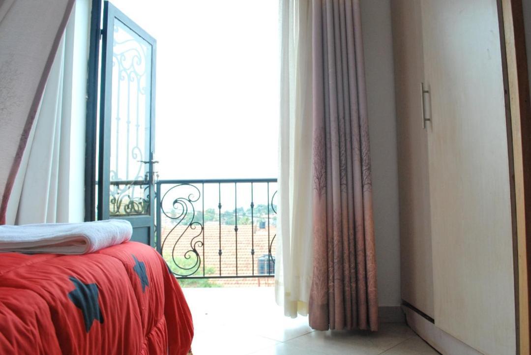Jacuzzi City Home Kampala Exterior photo