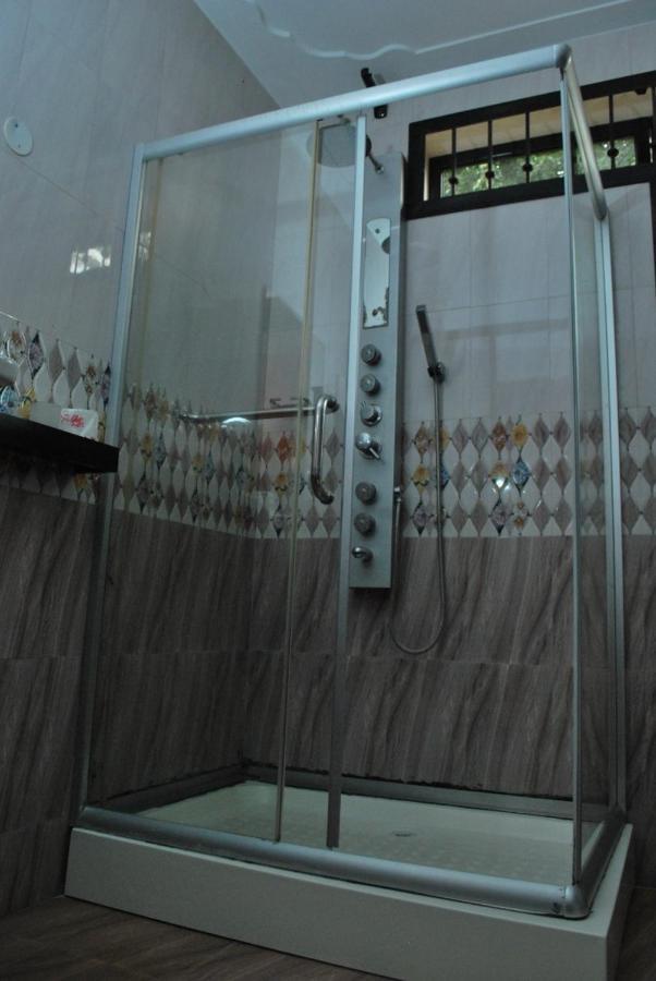 Jacuzzi City Home Kampala Exterior photo