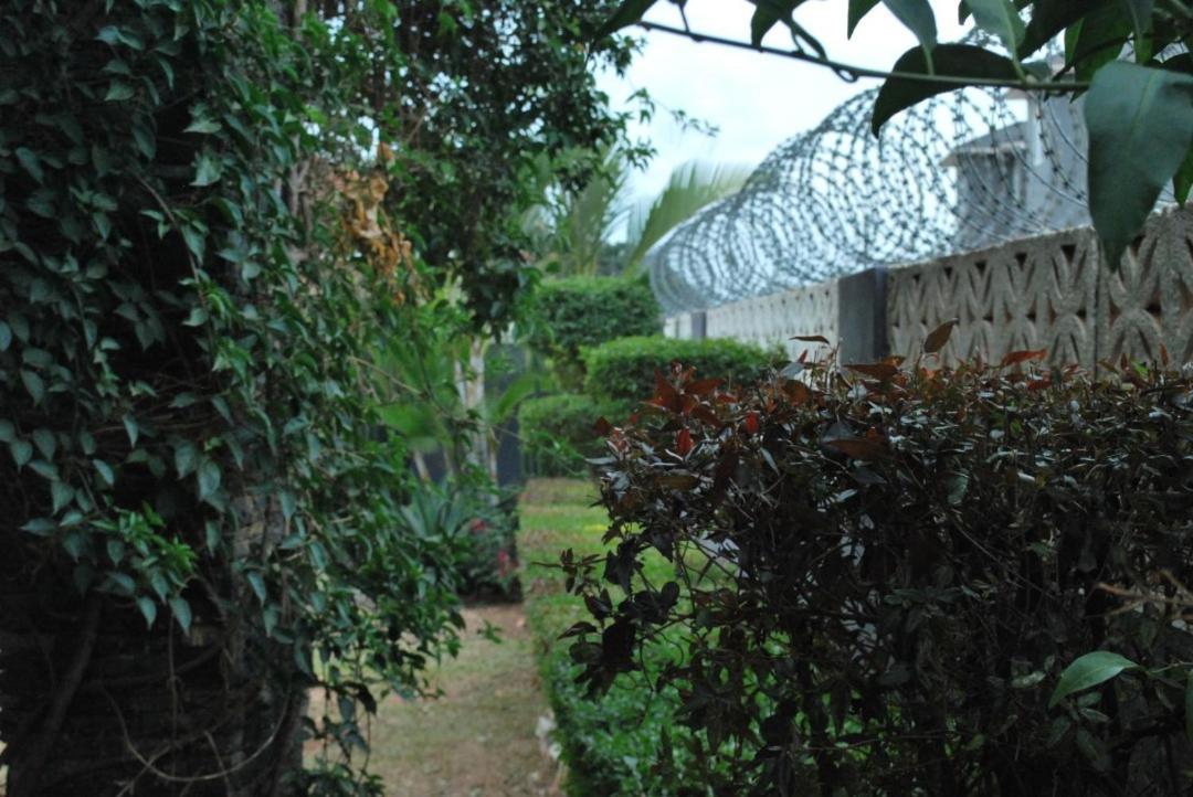 Jacuzzi City Home Kampala Exterior photo